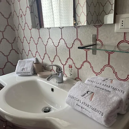 Arts At 5 Terre Coast *